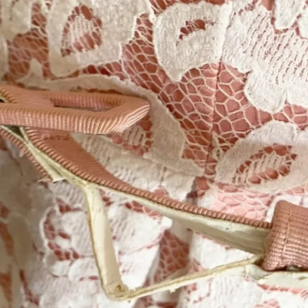 Review Pink and White Lace Dress With Belt Knee Length Fit and Flare Size 12 - Picture 4 of 7